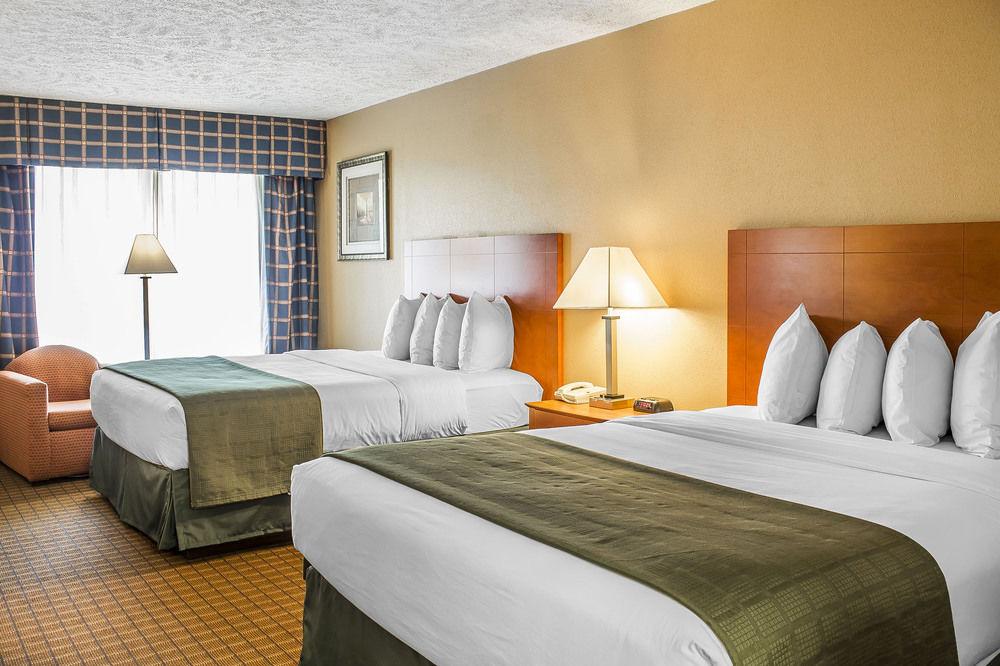 Wilkes-Barre Inn & Suites Exterior photo