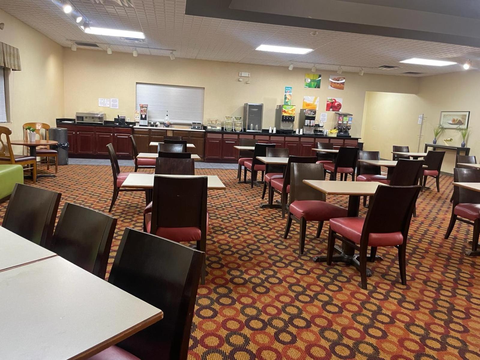 Wilkes-Barre Inn & Suites Exterior photo