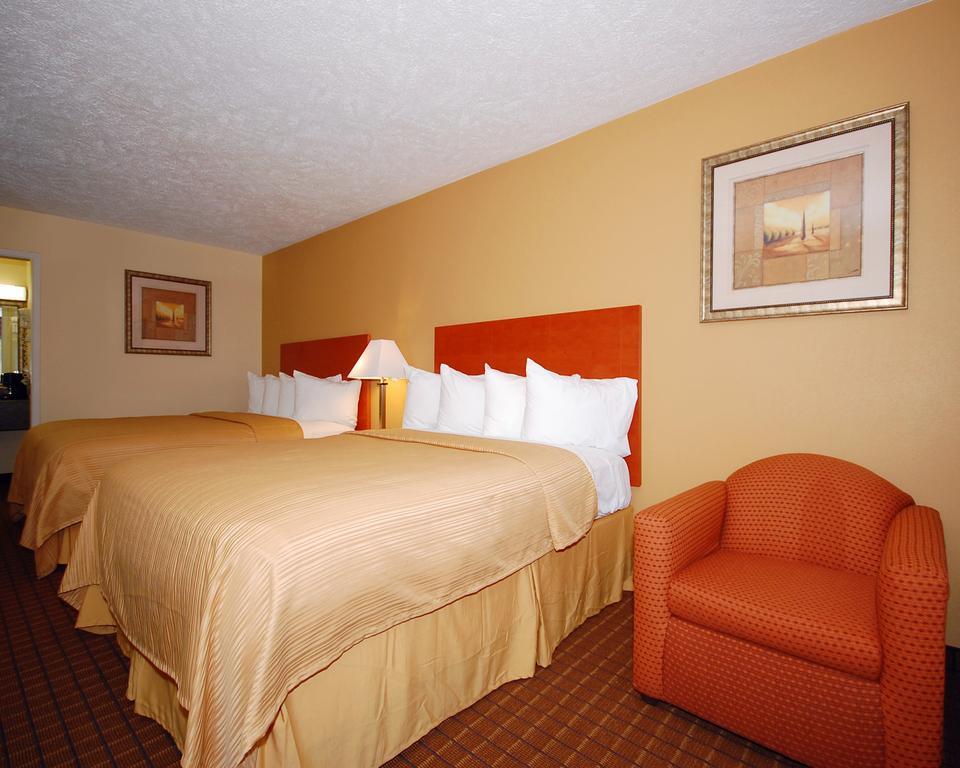Wilkes-Barre Inn & Suites Exterior photo
